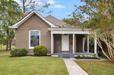 1406 Hawkins