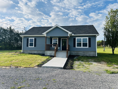 Exterior view of 103 Ridgewood Dr in Shelbyville, TN