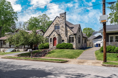 906 Myers Ave