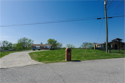 128 Lakeview Dr