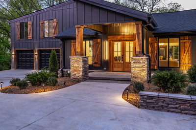688 Douglas Ln