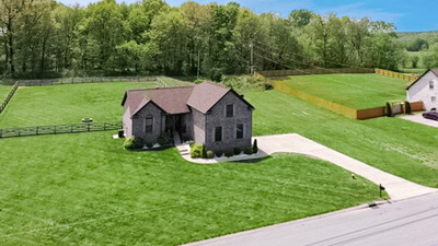1044 Luton Way