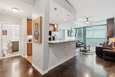 301 Demonbreun St  #610
