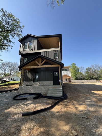 533 Whispering Hills Dr