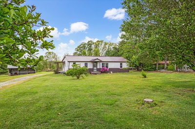 Exterior view of 639 Short Mountain Rd in McMinnville, TN