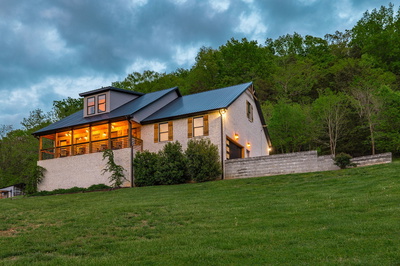 546 Brazier Ln