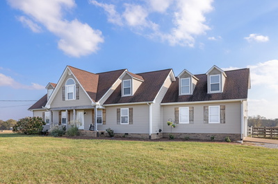 1883 Sawgrass Ln