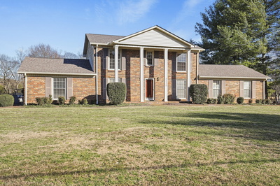 2220 Isaac Ln