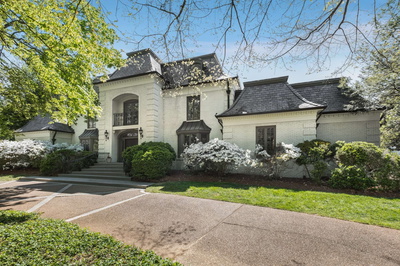303 Lynnwood Blvd