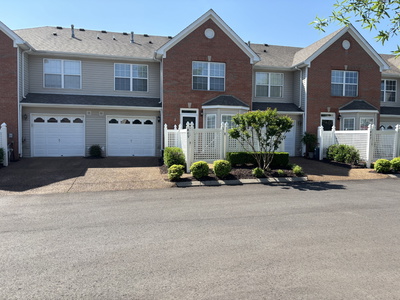 409 Compton Ln