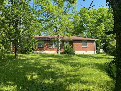 349 Oakview Dr