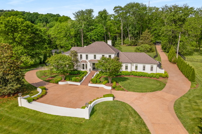 313 Deerwood Ln