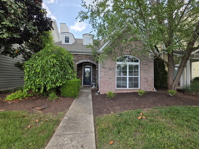 2403 Cason Ln