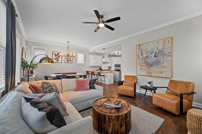 207 Moray Ct