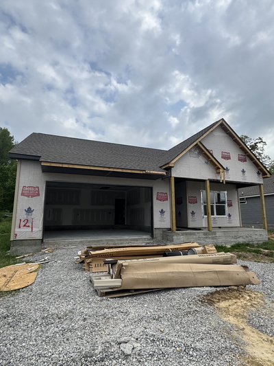 Exterior view of 121 Reece Rd in Baxter, TN