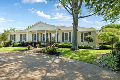 223 Kennett Rd