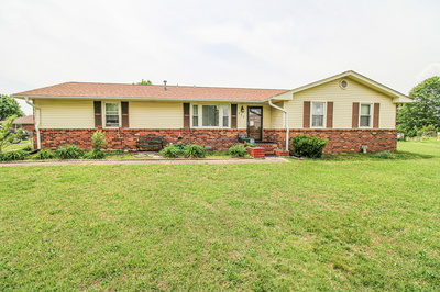 222 Cunningham Ln