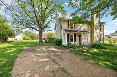 2433 Robbie Ct