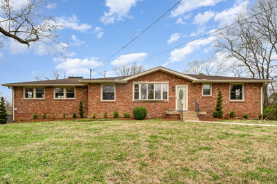 905 Crownhill Dr