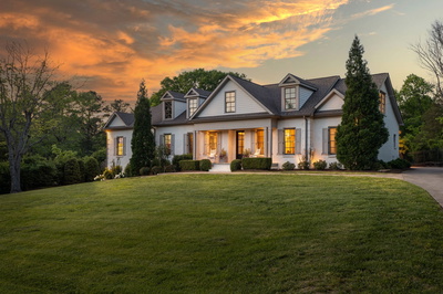 8108 Vaden Dr