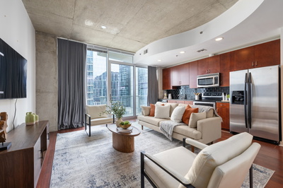 301 Demonbreun St