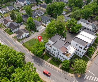 500 Douglas Ave