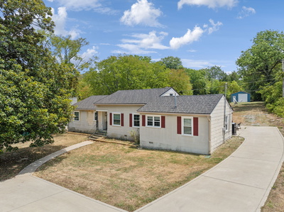 1011 Cornersville Rd
