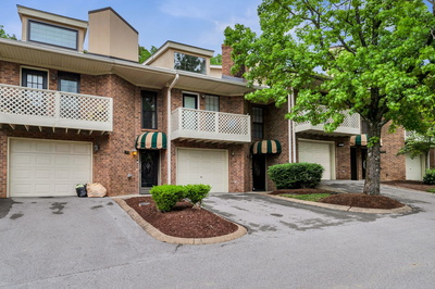 237 Glenstone Cir
