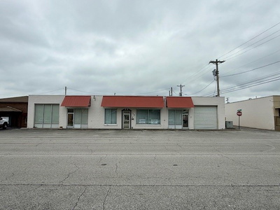 112 W Lauderdale St