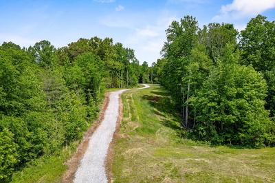 Exterior view of 7E Potts Camp Rd in Smithville, TN