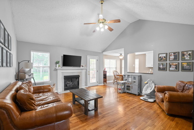 4033 New Grange Cir