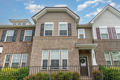 1006 Henley Pvt Lane