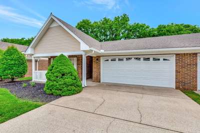 Exterior view of 320 Forest Glen Cir in Murfreesboro, TN