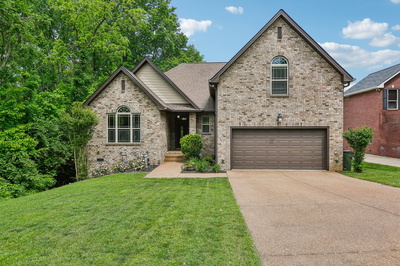 349 Woodlands Dr