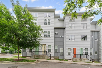 702 Tral St