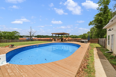 335 Jim Courtney Rd