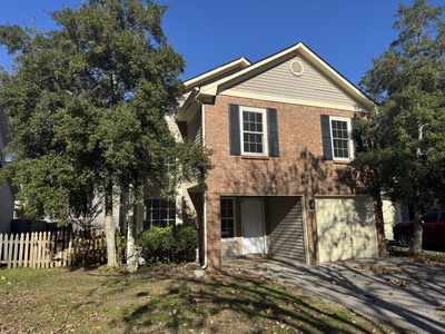 304 Montrose Ct