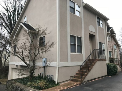 112 Bonnie Briar Ln
