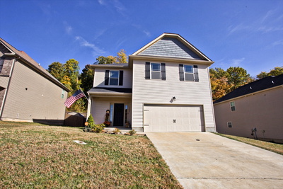 1328 Black Oak Cir