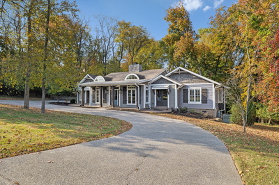 301 Anchor Ln