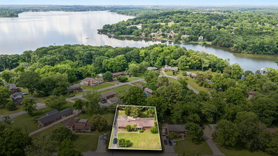 234 NW Clearview Dr