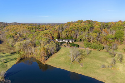 112 Lakeside Dr