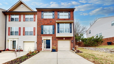 472 Huntington Ridge Dr