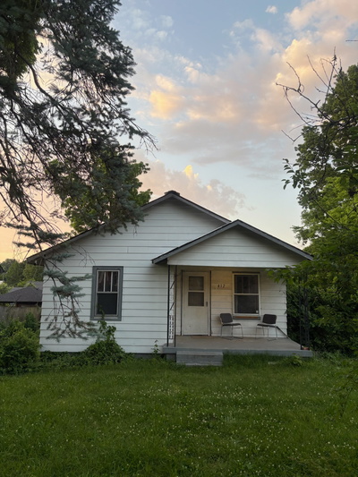 412 Veritas St