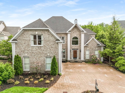 316 Whitworth Way