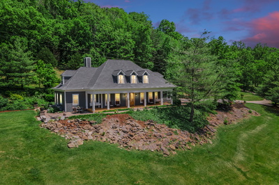 5594 Carters Creek Pike