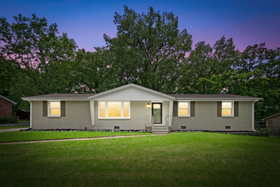 128 Delaware Dr
