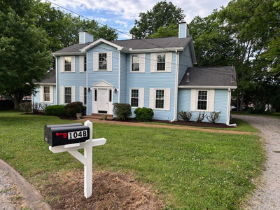 104B Twin Oaks Ct