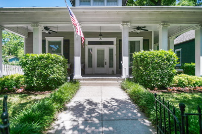 712 W Main St