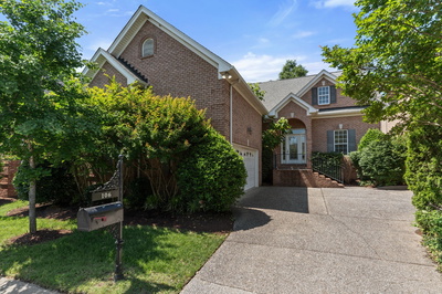 106 Newport Cir